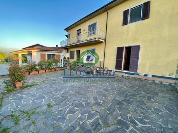 casa indipendente in vendita a Buggiano in zona Santa Maria
