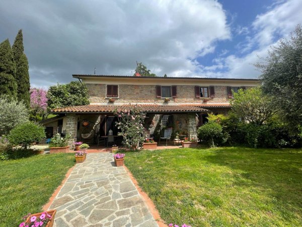 casa indipendente in vendita a Buggiano