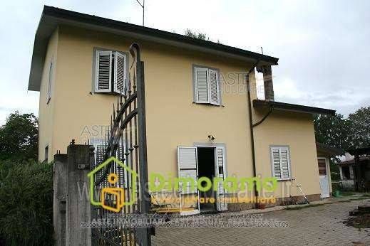 casa indipendente in vendita a Buggiano