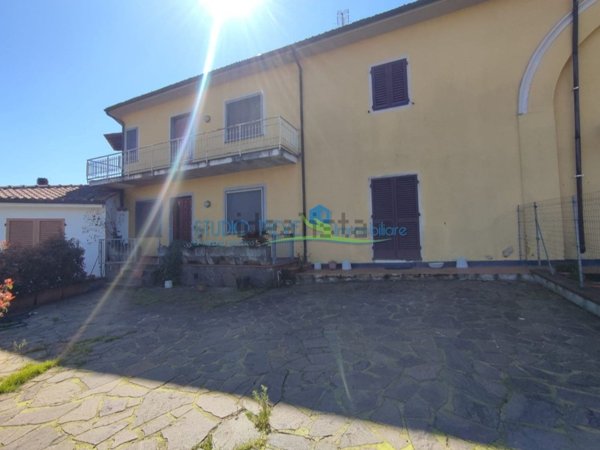 casa indipendente in vendita a Buggiano in zona Santa Maria