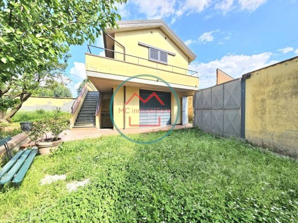 casa indipendente in vendita a Buggiano in zona Borgo a Buggiano