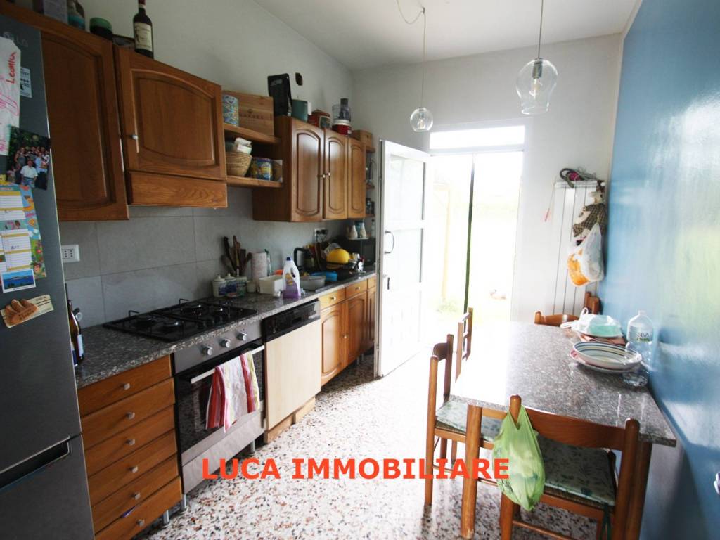 casa indipendente in vendita a Buggiano in zona Borgo a Buggiano
