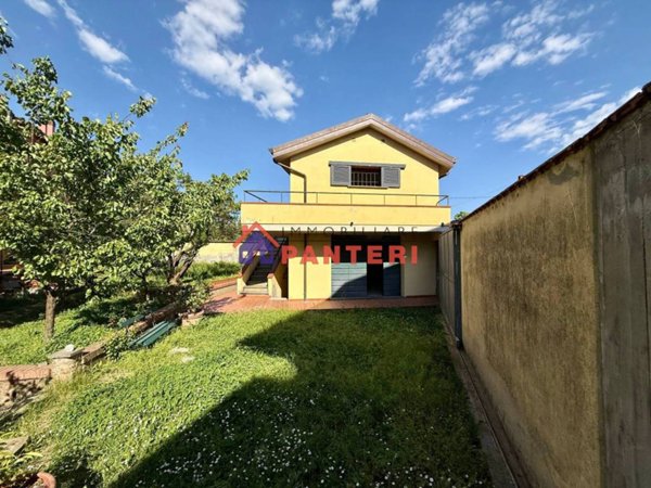 casa indipendente in vendita a Buggiano in zona Borgo a Buggiano