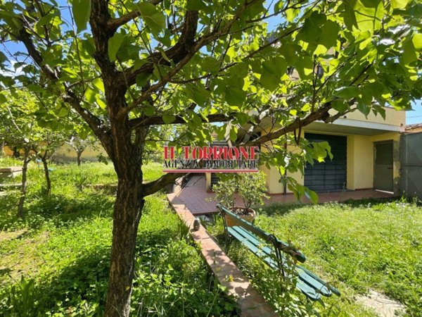 casa indipendente in vendita a Buggiano in zona Borgo a Buggiano