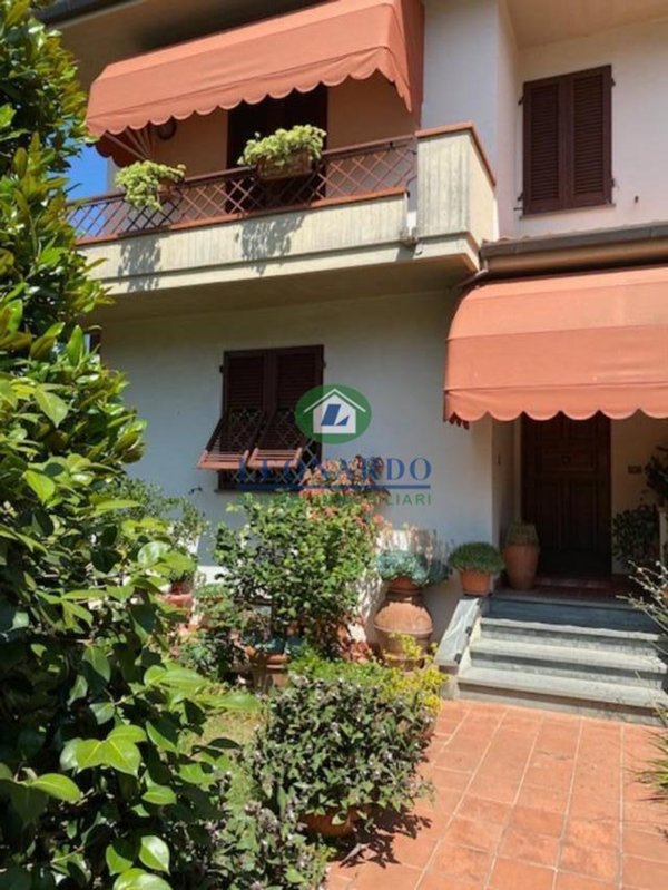 casa indipendente in vendita a Buggiano in zona Borgo a Buggiano