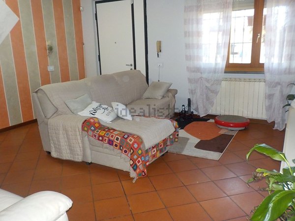 casa indipendente in vendita a Buggiano in zona Borgo a Buggiano