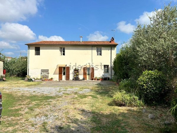 casa indipendente in vendita a Buggiano