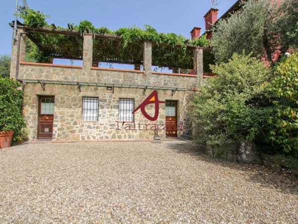 casa indipendente in vendita a Buggiano in zona Borgo a Buggiano