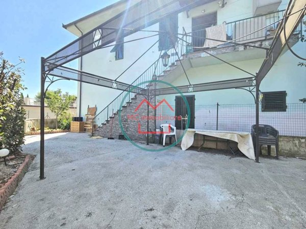 appartamento in vendita a Buggiano in zona Borgo a Buggiano
