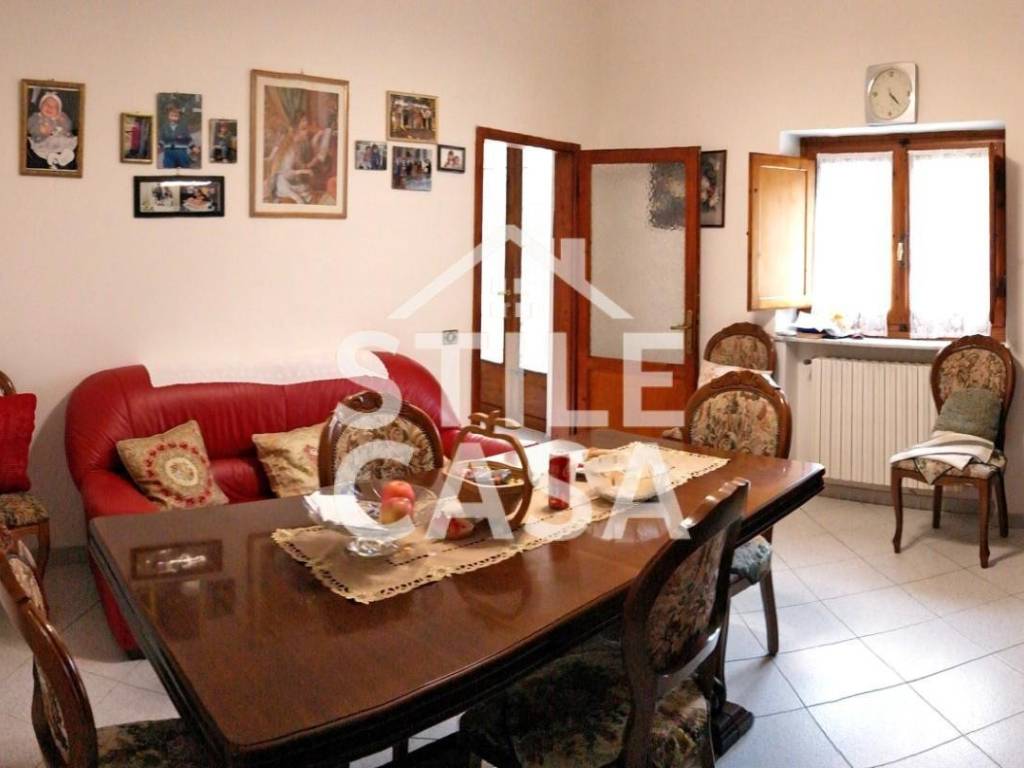 casa indipendente in vendita a Buggiano in zona Borgo a Buggiano