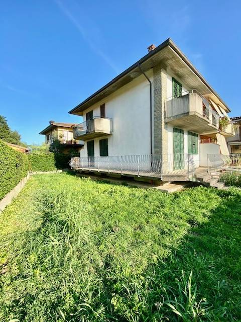 casa indipendente in vendita a Buggiano in zona Borgo a Buggiano