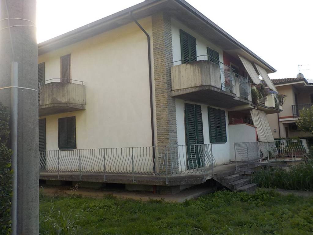casa indipendente in vendita a Buggiano in zona Borgo a Buggiano