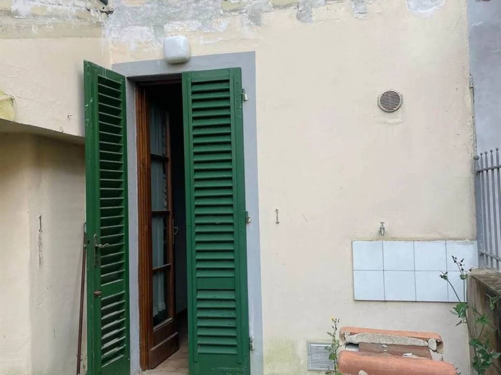casa indipendente in vendita a Buggiano in zona Borgo a Buggiano