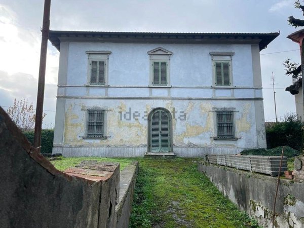 casa indipendente in vendita a Buggiano in zona Borgo a Buggiano