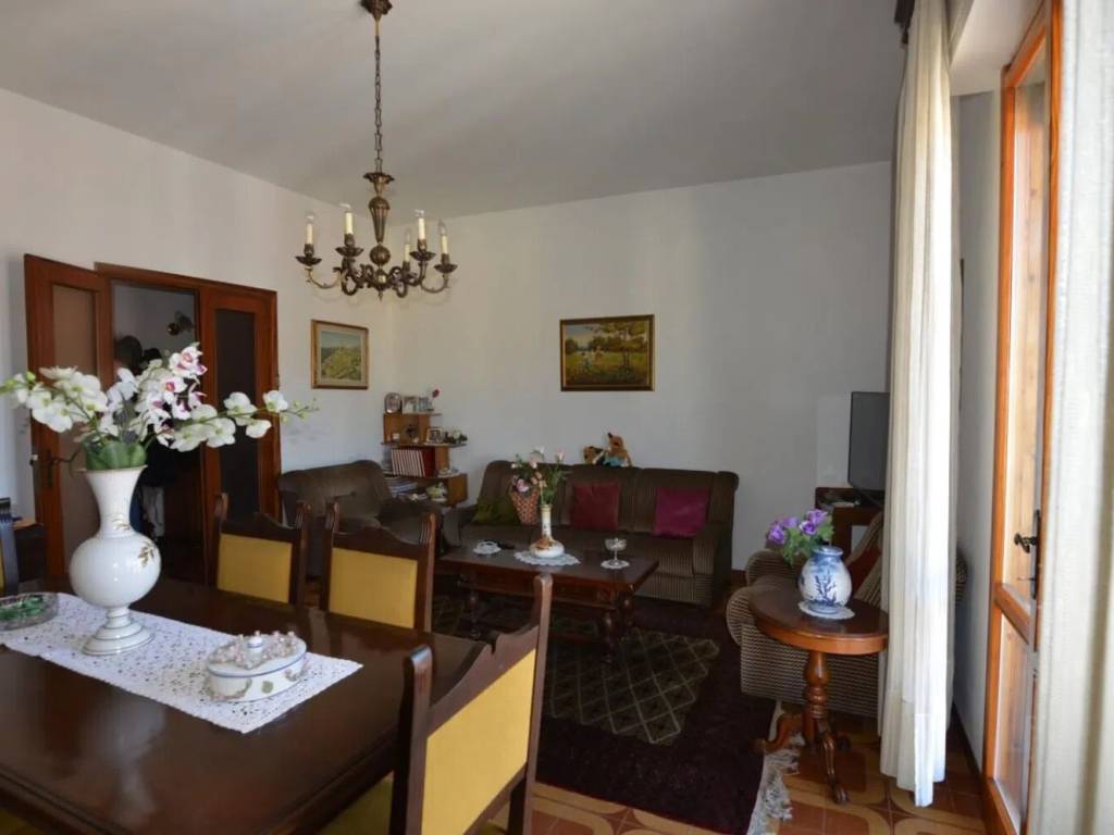 appartamento in vendita a Buggiano in zona Borgo a Buggiano