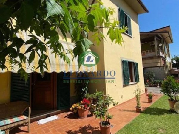 casa indipendente in vendita a Buggiano in zona Borgo a Buggiano