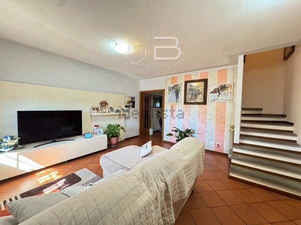 casa indipendente in vendita a Buggiano in zona Borgo a Buggiano