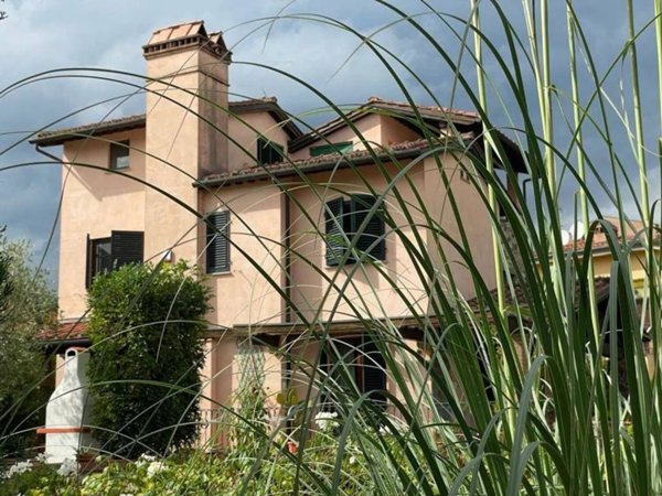 casa indipendente in vendita a Buggiano in zona Borgo a Buggiano