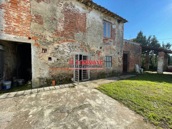 casa indipendente in vendita a Buggiano in zona Borgo a Buggiano