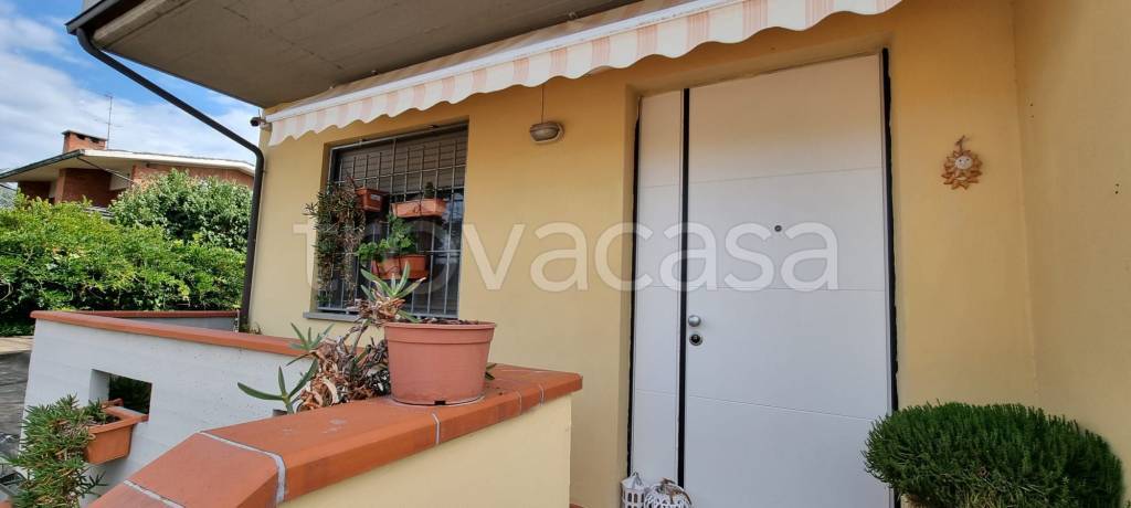 casa indipendente in vendita a Buggiano in zona Santa Maria