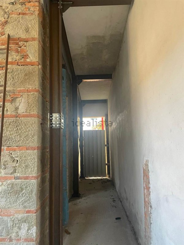 locale commerciale in vendita a Buggiano