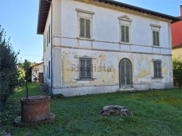 casa indipendente in vendita a Buggiano in zona Borgo a Buggiano