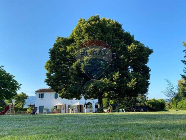 casa indipendente in vendita a Buggiano in zona Borgo a Buggiano