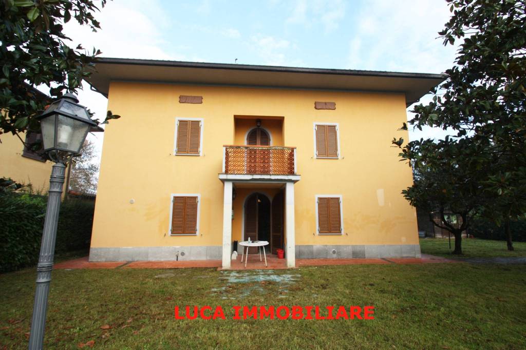 casa indipendente in vendita a Buggiano