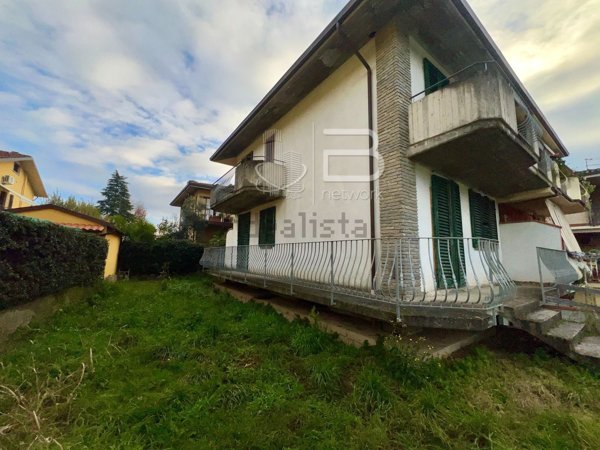 casa indipendente in vendita a Buggiano in zona Borgo a Buggiano