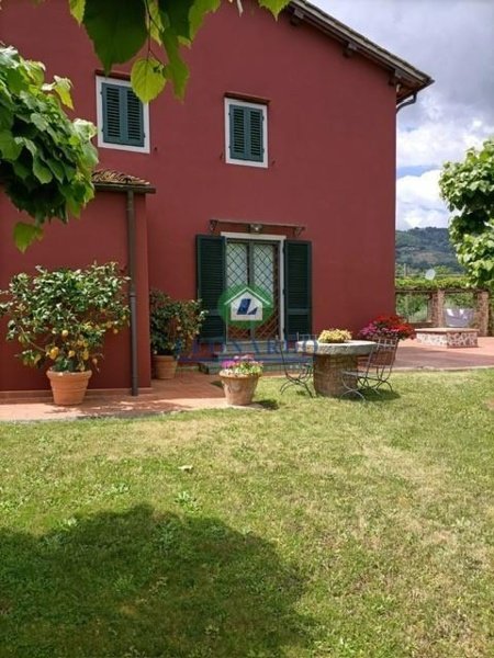casa indipendente in vendita a Buggiano in zona Borgo a Buggiano