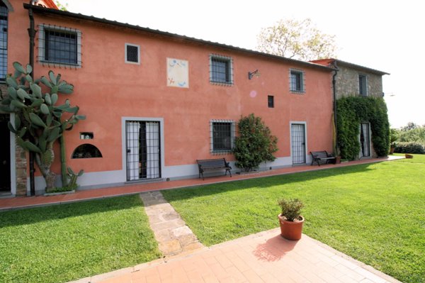 casa indipendente in vendita a Buggiano in zona Borgo a Buggiano