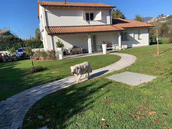 casa indipendente in vendita a Buggiano in zona Borgo a Buggiano