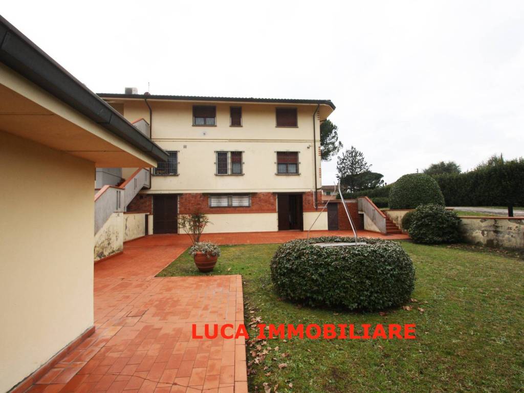 appartamento in vendita a Buggiano in zona Borgo a Buggiano