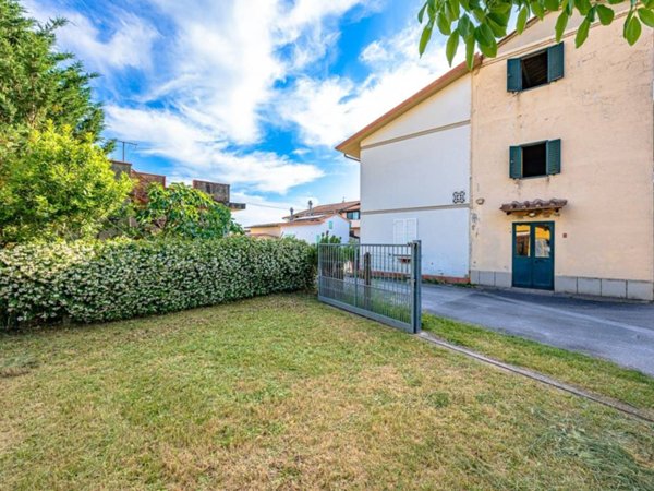 casa indipendente in vendita a Buggiano in zona Borgo a Buggiano