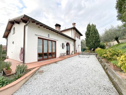 casa indipendente in vendita a Buggiano in zona Borgo a Buggiano
