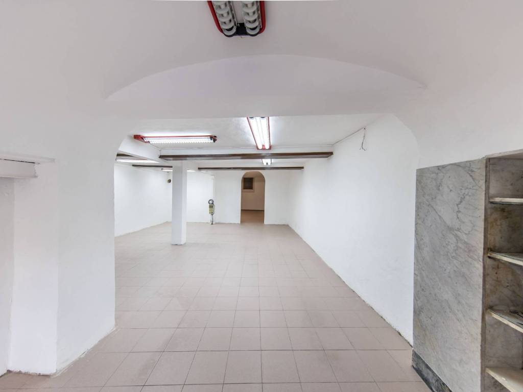 negozio in vendita a Buggiano in zona Borgo a Buggiano