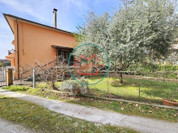 casa indipendente in vendita a Buggiano in zona Borgo a Buggiano