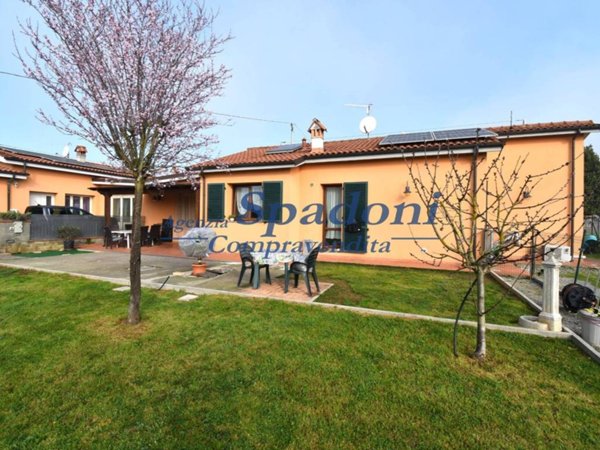 casa indipendente in vendita a Buggiano in zona Borgo a Buggiano