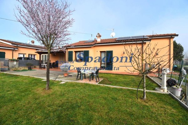 casa indipendente in vendita a Buggiano