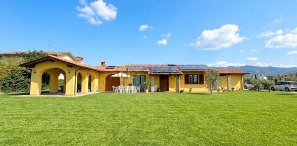 casa indipendente in vendita a Buggiano in zona Borgo a Buggiano