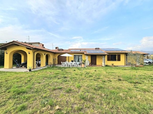 casa indipendente in vendita a Buggiano in zona Borgo a Buggiano