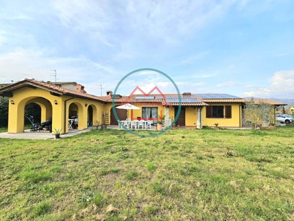 casa indipendente in vendita a Buggiano in zona Borgo a Buggiano