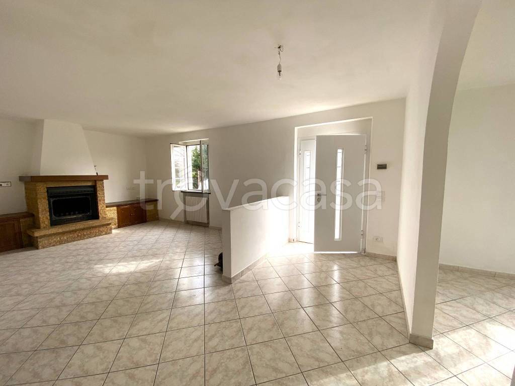 casa indipendente in vendita a Buggiano in zona Borgo a Buggiano