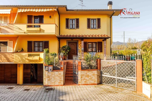 casa indipendente in vendita a Buggiano in zona Borgo a Buggiano