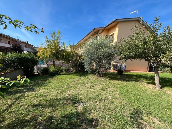 casa indipendente in vendita a Buggiano in zona Borgo a Buggiano