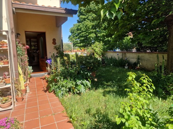 casa indipendente in vendita a Buggiano in zona Santa Maria