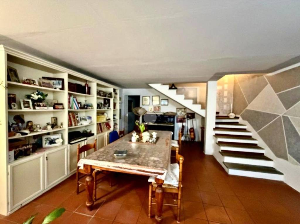 casa indipendente in vendita a Buggiano in zona Borgo a Buggiano