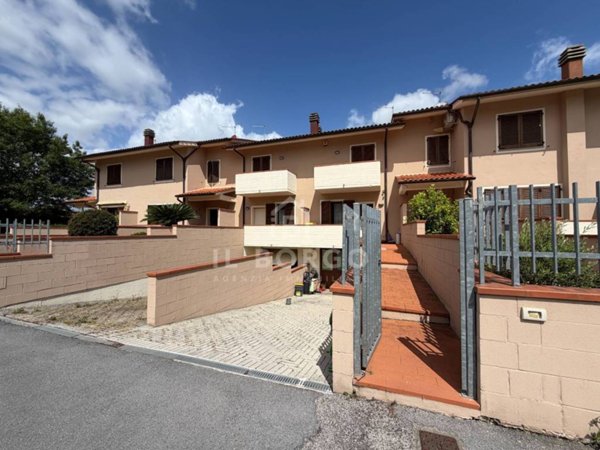 casa indipendente in vendita a Buggiano in zona Santa Maria