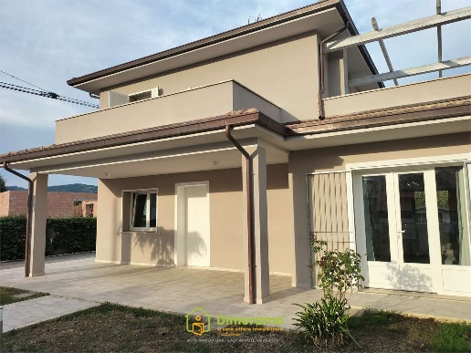 casa indipendente in vendita a Buggiano in zona Borgo a Buggiano