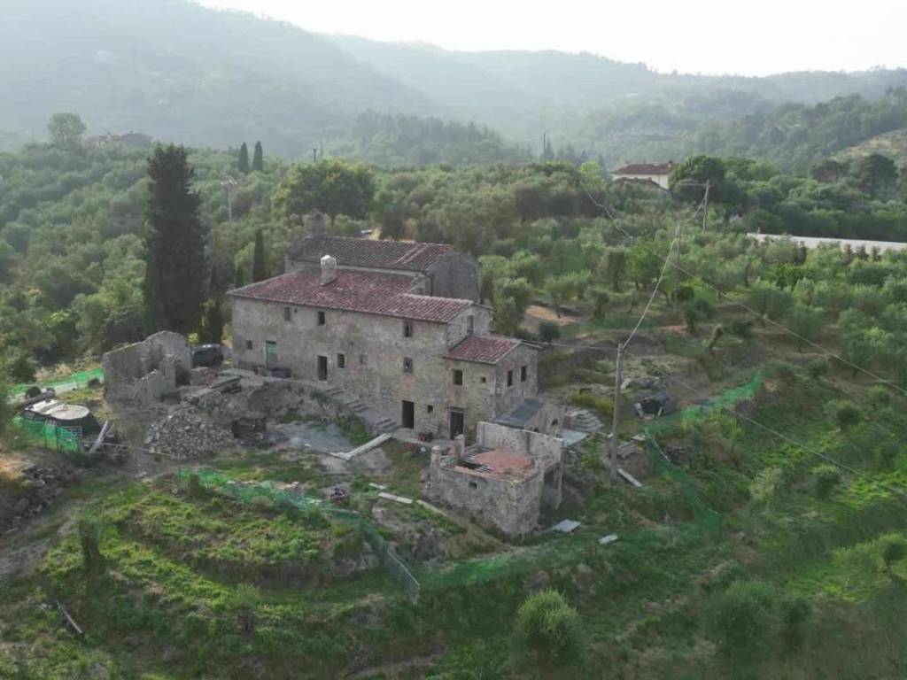 casa indipendente in vendita a Buggiano in zona Colle di Buggiano
